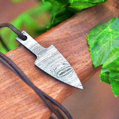 Arrow head Pendant with adjustable leather cord