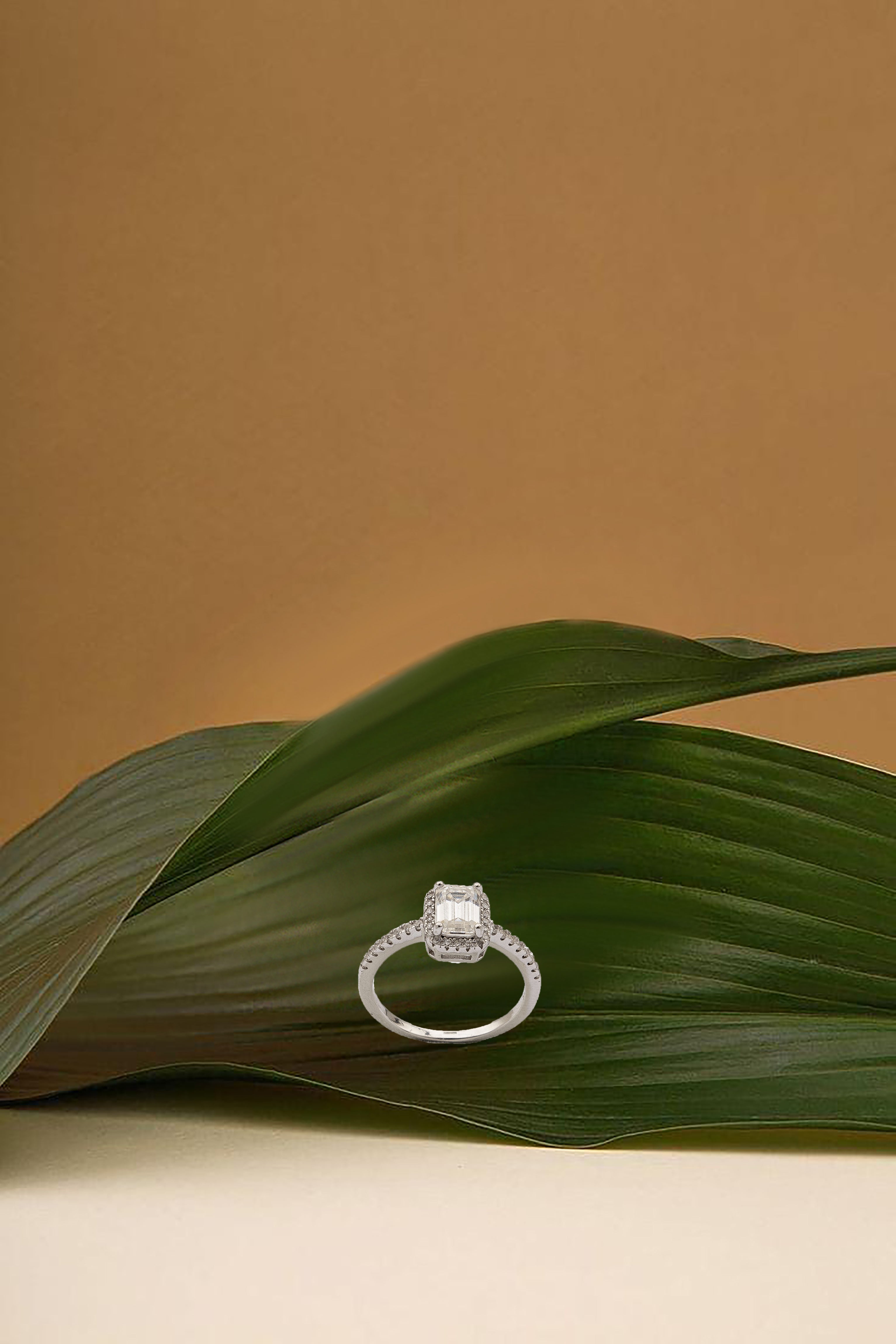Fashion 1 Carat Moissanite Ring Pass Diamond Tester Secondary image