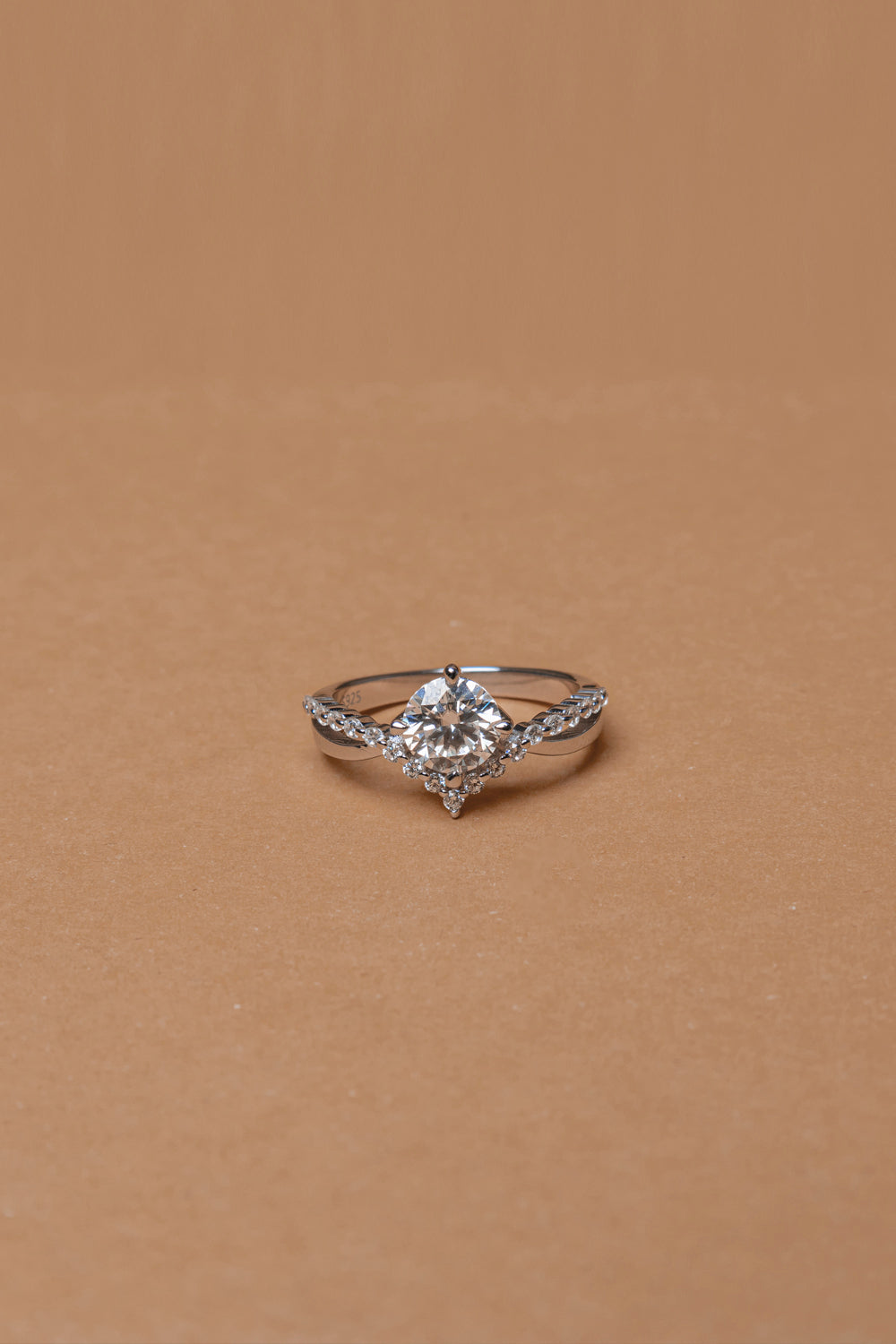 Moissanite lab grown diamond High Quality Crown Love Ring