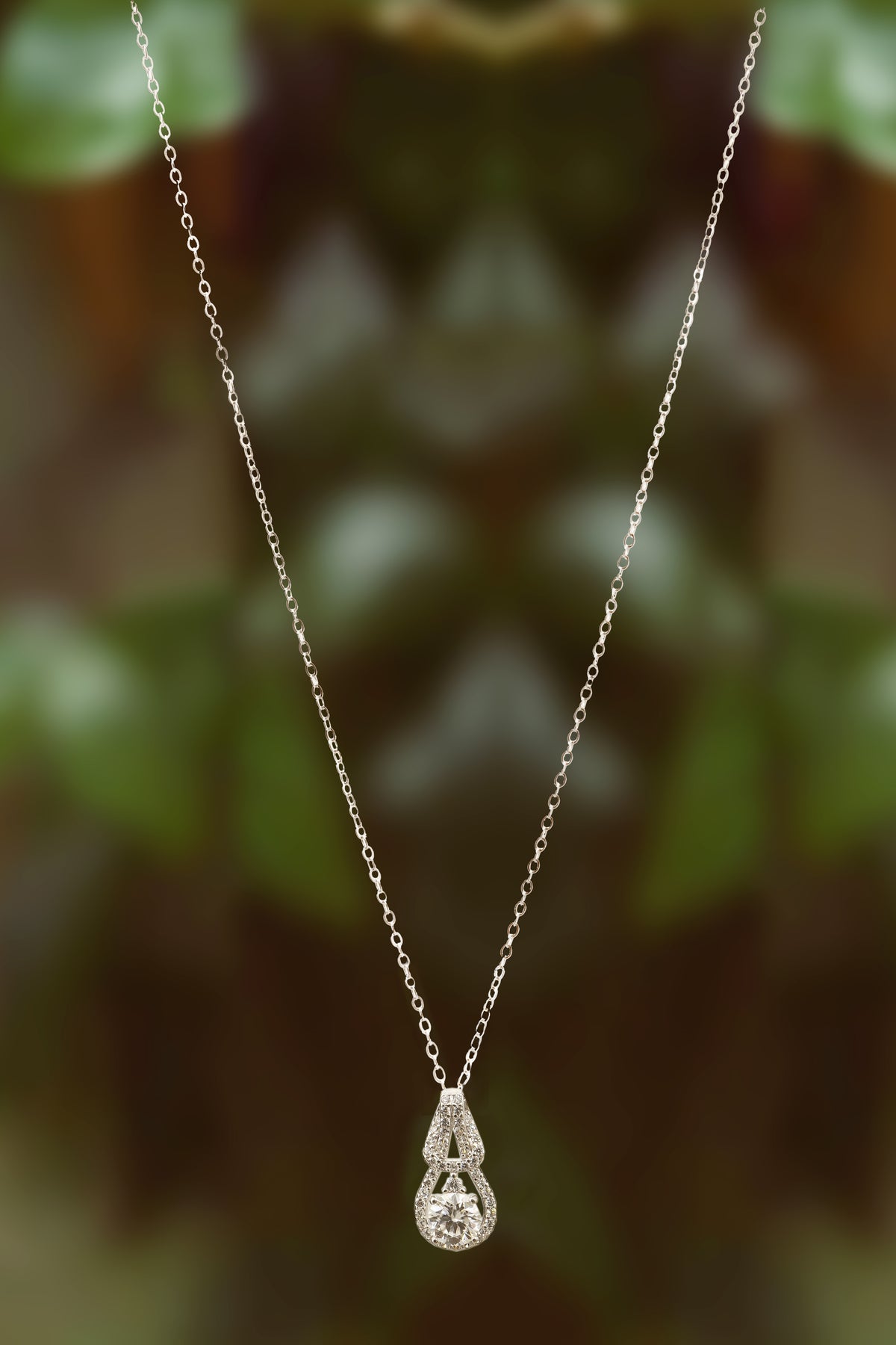 Exquisite Pendant Necklace with 1Carat Moissanite Neclace Main image