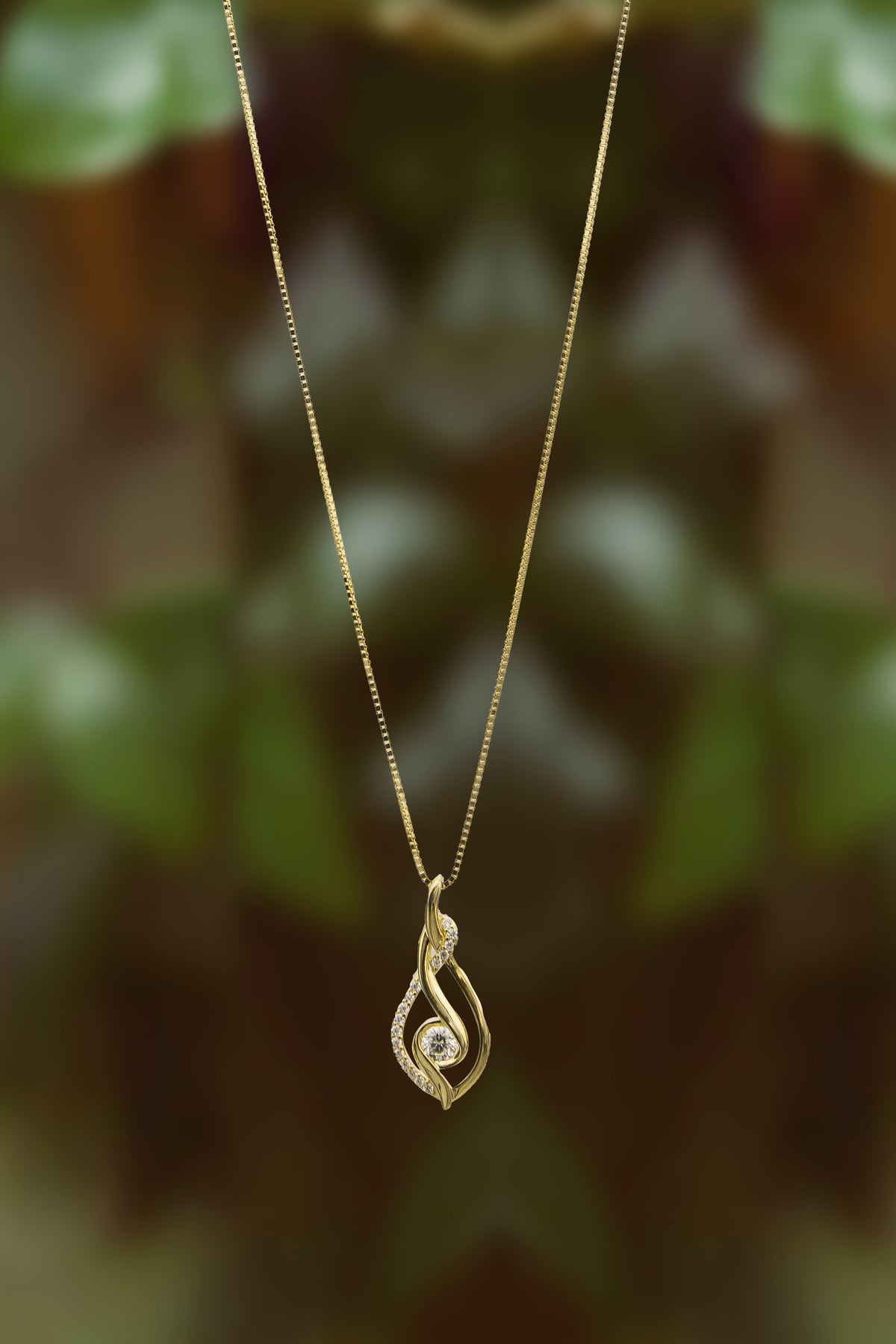 Exquisite Pendant Necklace with 1Carat Moissanite  Necklace  Main image