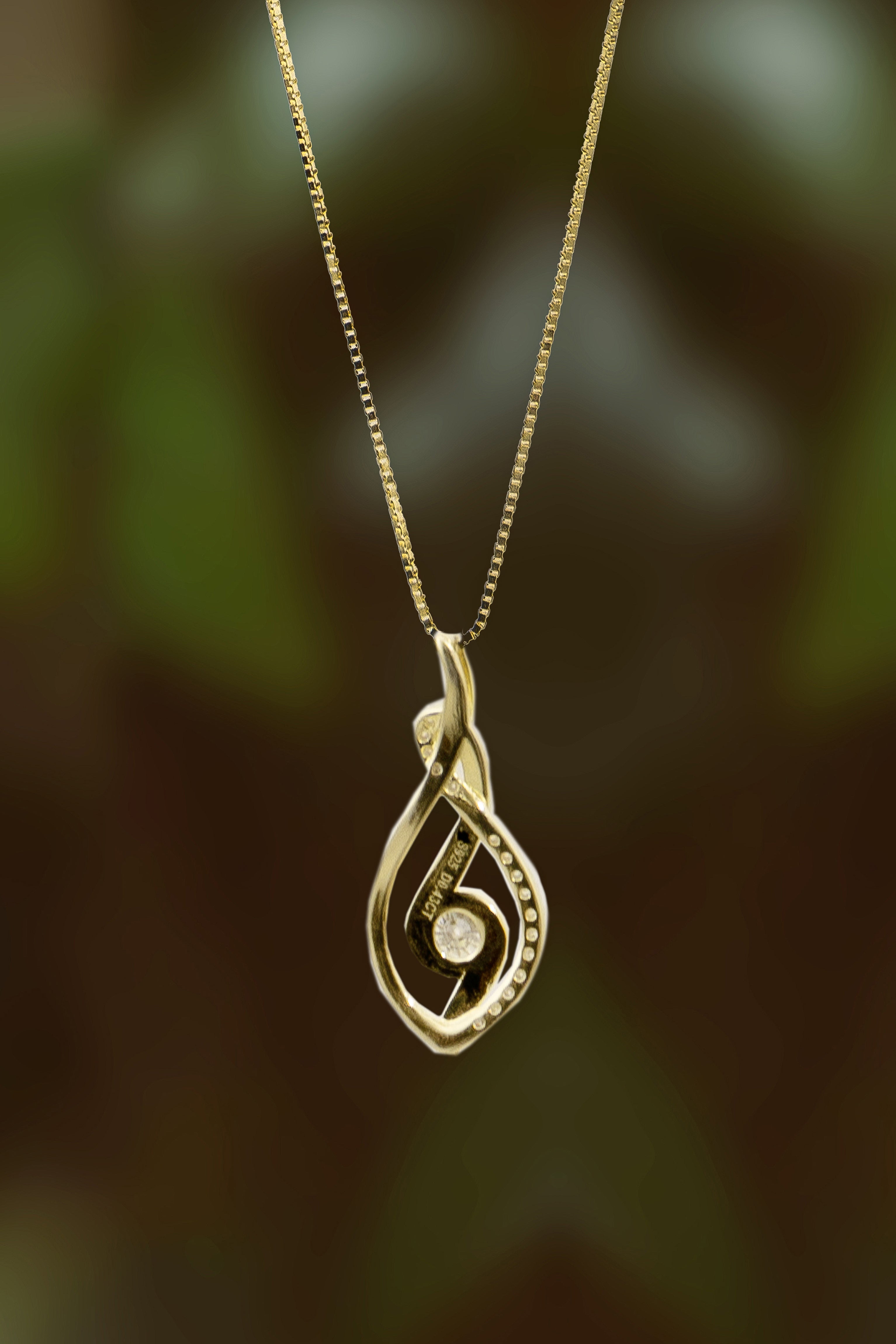 Exquisite Pendant Necklace with 1Carat Moissanite  Necklace 