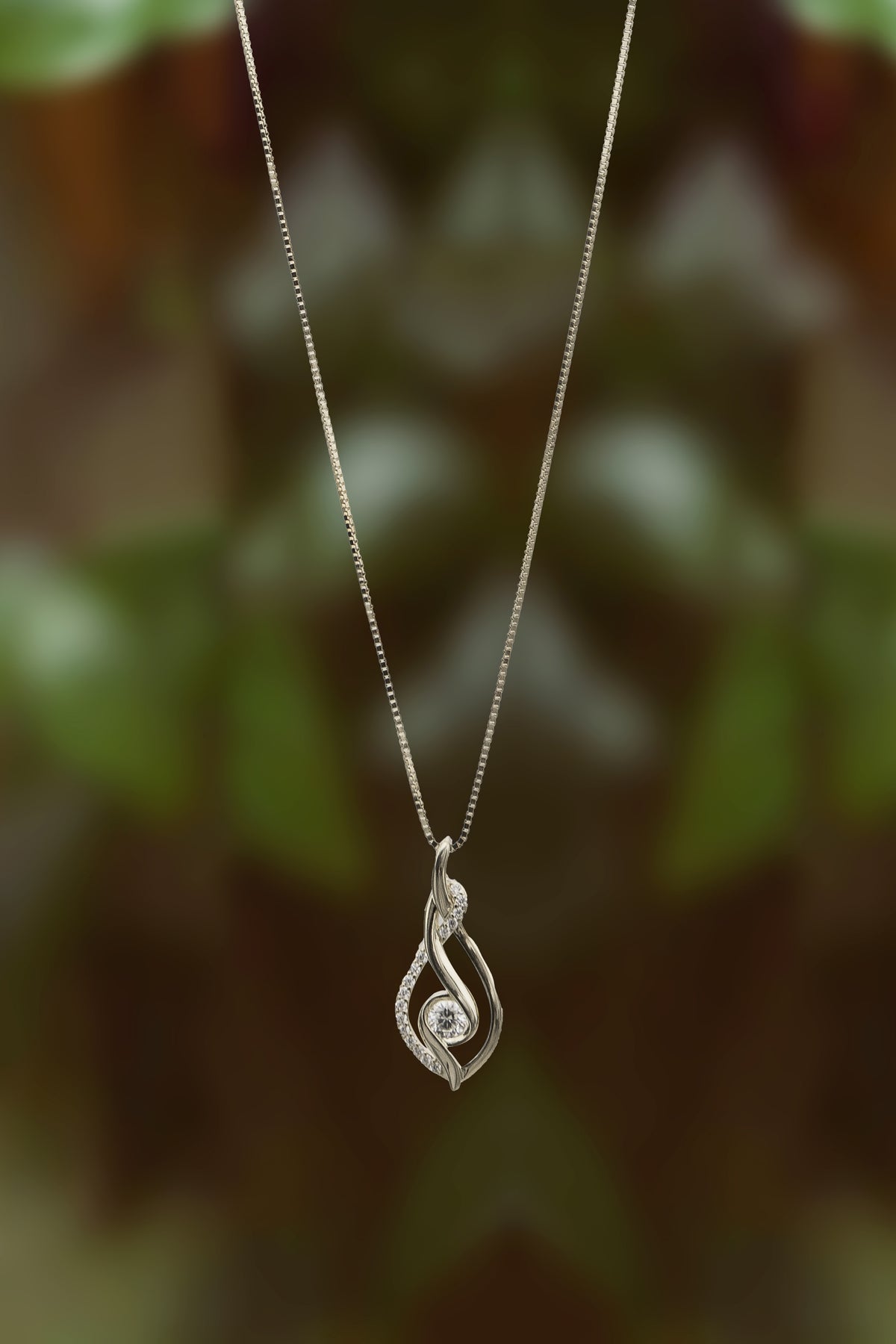 Exquisite Pendant Necklace with 1Carat Moissanite  Necklace  Main image
